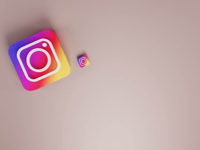 Upleap vs. SimplyGram Get More Followers on Instagram